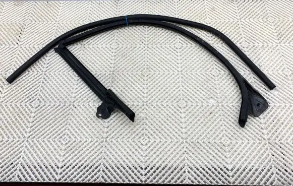 Audi A7 S7 4G Rubber seal front door (on door) 