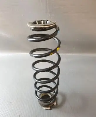 Opel Mokka B Rear coil spring 9829870880