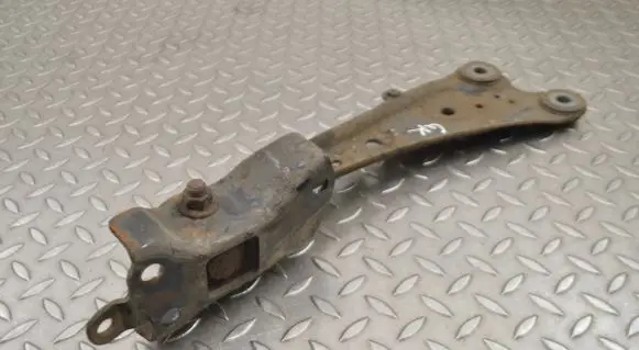 Toyota RAV 4 (XA40) Rear upper control arm/wishbone