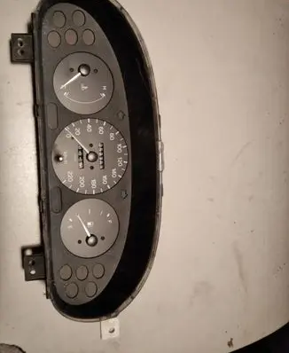 Mazda 323 F Speedometer (instrument cluster) BC5WA