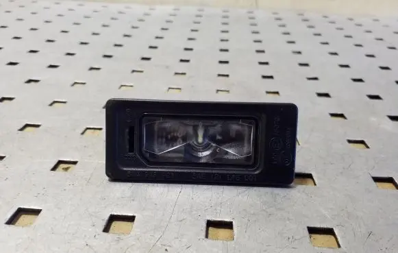 Skoda Superb B8 (3V) Number plate light 5NA943021