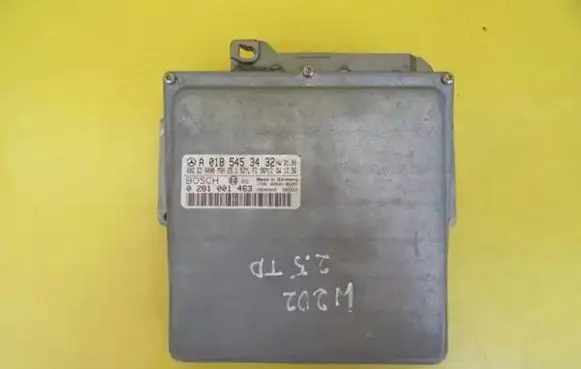 Mercedes-Benz C W202 Engine control unit/module A0185453432 0281001463