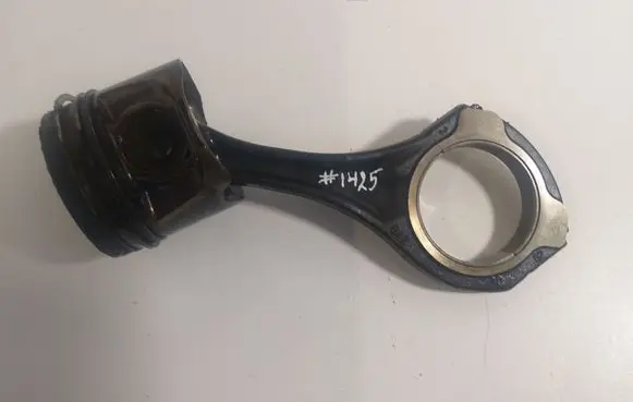 Mercedes-Benz C W204 Piston with connecting rod 642