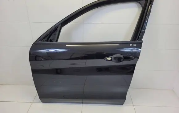 Alfa Romeo Stelvio Front door