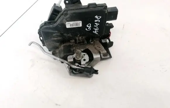 Audi A6 S6 C5 4B Rear door lock 4B0839016G
