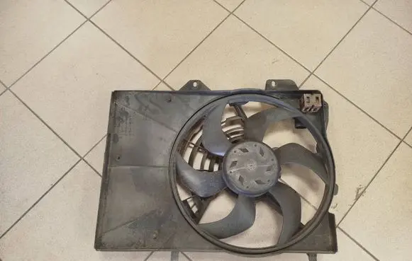 Peugeot 208 I Electric radiator cooling fan 