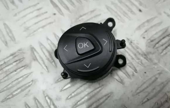 Ford Focus Steering wheel buttons/switches AM5T14K147AA 12SEP04CR1