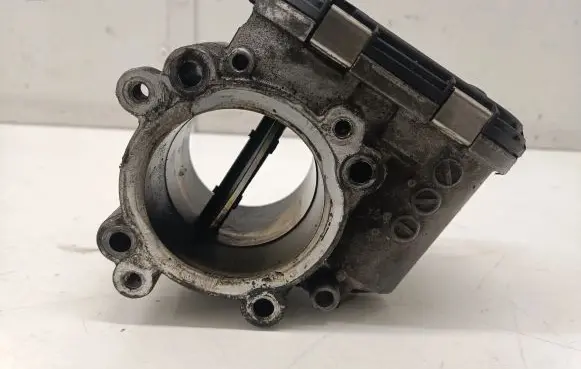 Mercedes-Benz E W212 Throttle valve A6420900270