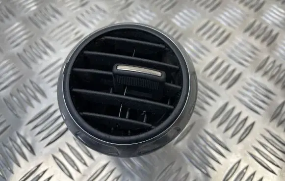 Audi TT TTS Mk2 Dashboard side air vent grill/cover trim 8J0820901D
