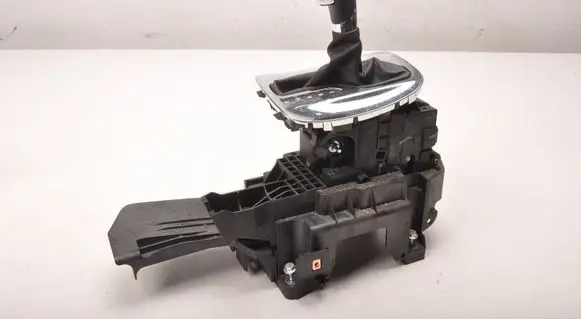 Opel Insignia A Gear shifter/selector 13397836