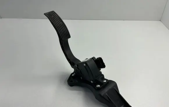 Hyundai Santa Fe Accelerator throttle pedal CL00598A2B100