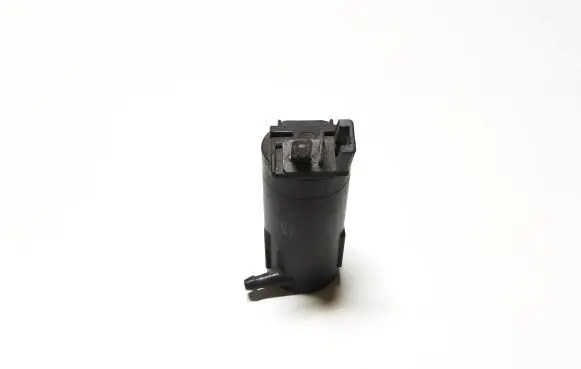 Suzuki Jimny Windscreen/windshield washer pump 0602101480