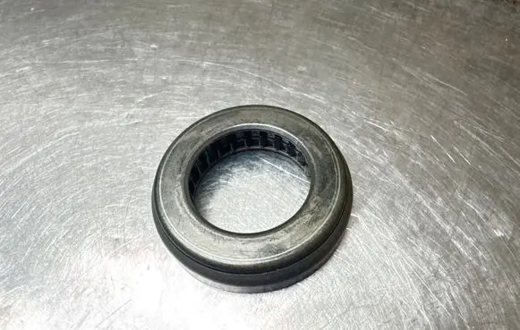 Opel Omega B1 clutch release bearing 3163901001 0021034779 90465672