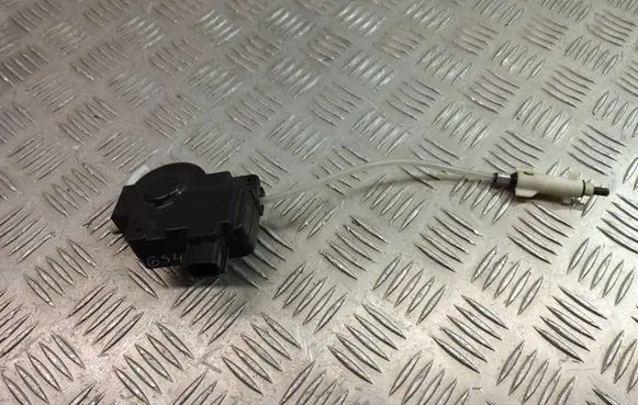 Lexus GS 300 350 430 450H Fuel tank opening switch 