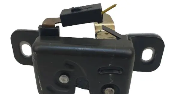 Nissan Pathfinder R51 Tailgate window lock/catch/latch 