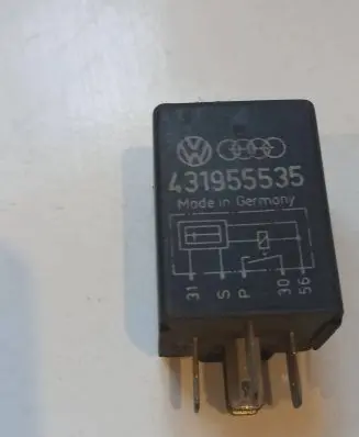 Volkswagen PASSAT B4 Other relay 431955535