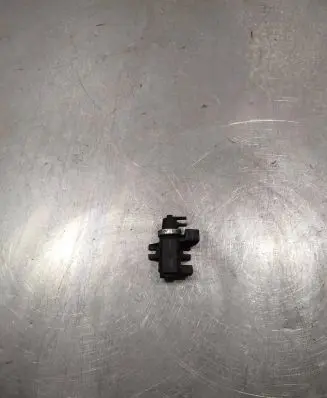 BMW X3 E83 Turbo solenoid valve 72279600 2247906 04T329