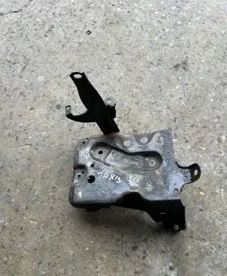 Toyota Yaris Other engine bay part