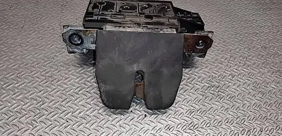 Opel Signum Tailgate/trunk/boot lock/catch/latch 13185566