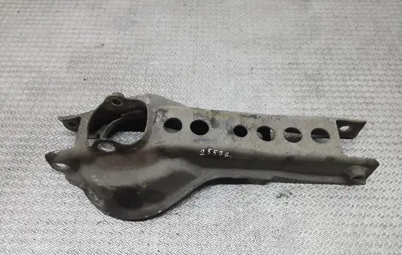 Volvo V70 Rear control arm
