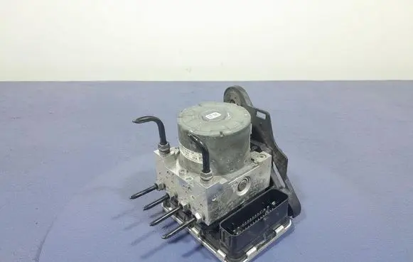 Skoda Octavia Mk3 (5E) ABS Pump 5Q0614517CF