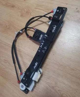 Ford S-MAX Rear window lifting mechanism without motor