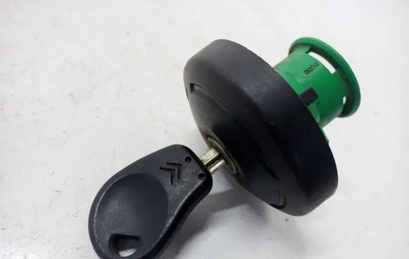 Citroen Xsara Picasso Fuel tank filler cap