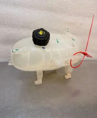 Renault Trafic III (X82) Coolant expansion tank/reservoir 