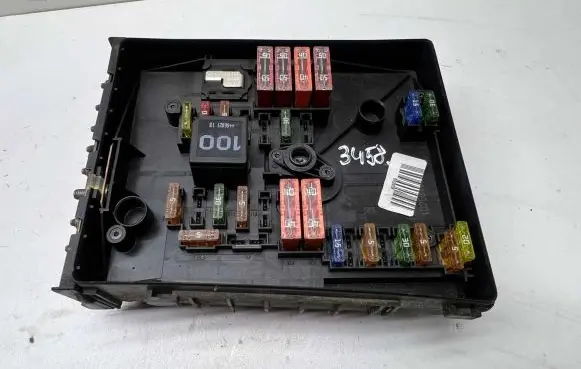 Audi A3 S3 8P Fuse module 1K0937125A 017183071