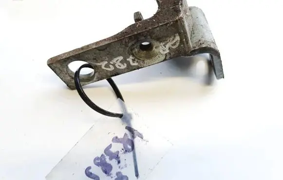 Ford Mondeo MK IV Rear door lower hinge