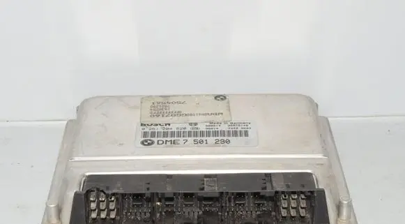 BMW 5 E39 Engine control unit/module 7501290 7504561