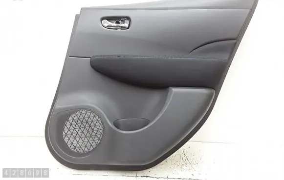 Nissan Leaf II (ZE1) Rear door card panel trim 829103NL0A