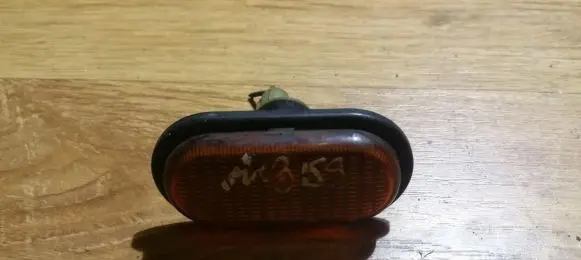 Renault Kangoo I Front fender indicator light 7700847333