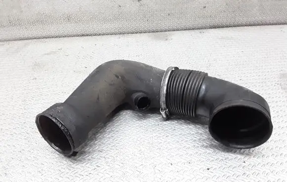 Mercedes-Benz E W210 Air intake duct part