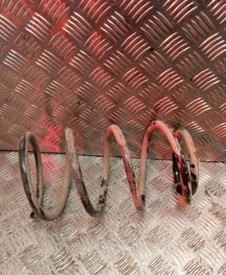 Hyundai i30 Front coil spring 998905