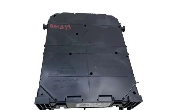 Peugeot 308 Central body control module 9832880680