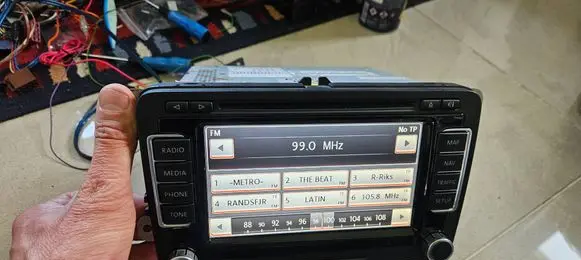 Volkswagen PASSAT B6 Radio/CD/DVD/GPS head unit 1T0035680B 000532850 A2C53388884