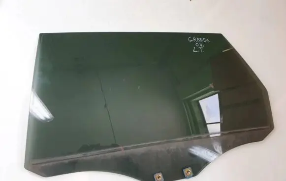 Mitsubishi Grandis Rear door window glass