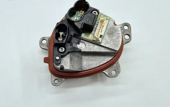 BMW M5 F90 LED ballast control module 23508301 235.083-01.L