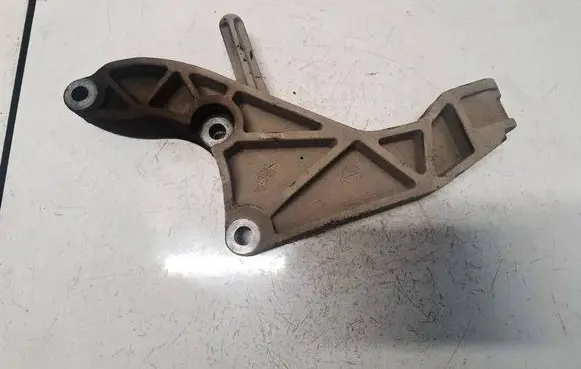 Opel Astra H Engine mounting bracket 24459826