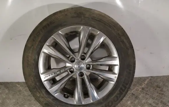 Hyundai Santa Fe R18 alloy rim 
