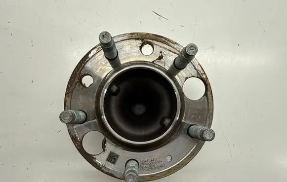 Buick Encore GX I Rear wheel hub 13546940 13530971