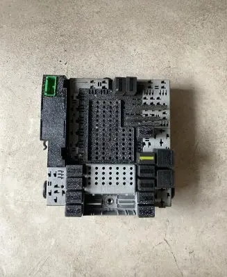Volvo XC70 Comfort/convenience module 8688374 01W504