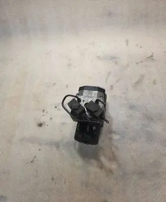 Audi A8 S8 D2 4D ABS Pump 4D0614111H