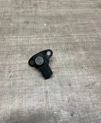 Mercedes-Benz E W211 Air pressure sensor A0061531528 0261230144 0261230100