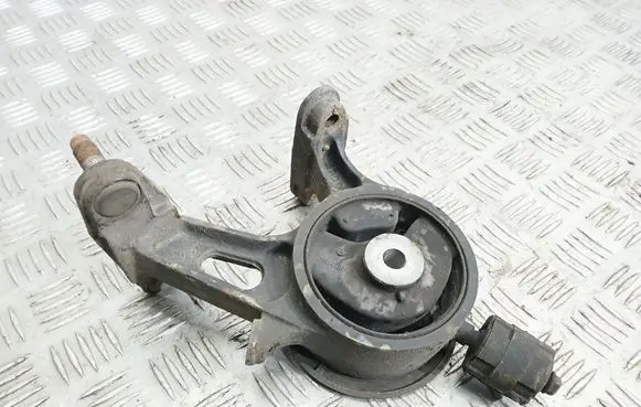 Toyota Avensis T270 Engine mount bracket