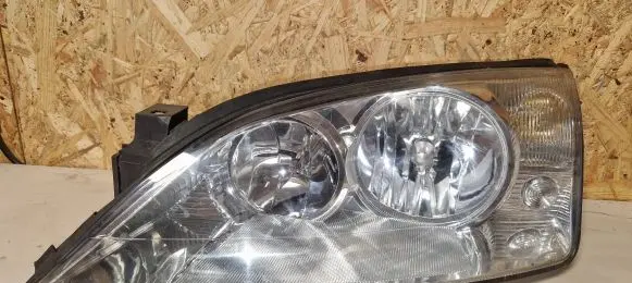 Ford Mondeo Mk III Headlight/headlamp 10597