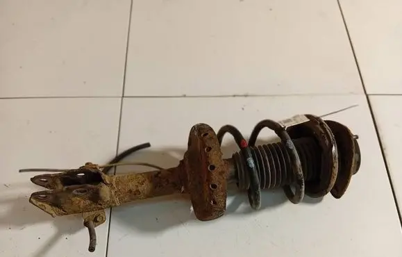 Subaru Forester SH Front shock absorber/damper 