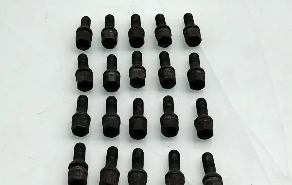Toyota Proace Nuts/bolts 