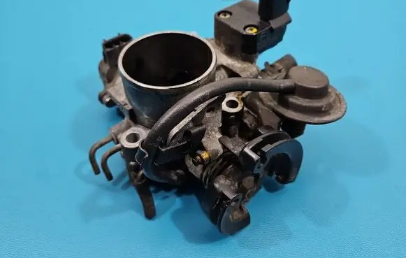 Toyota RAV 4 (XA10) Throttle body valve 2227074270 IMPRK1546634